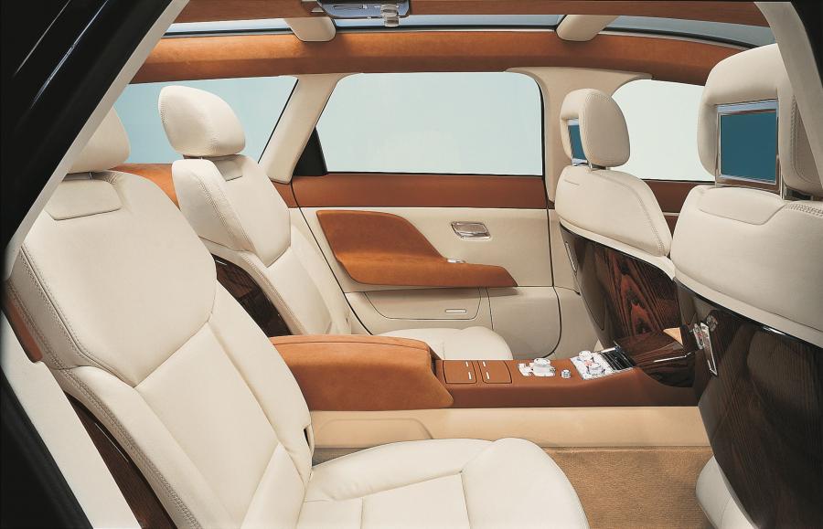 Интерьер Audi Avantissimo Concept 2001 года  (фото 10 из 29)